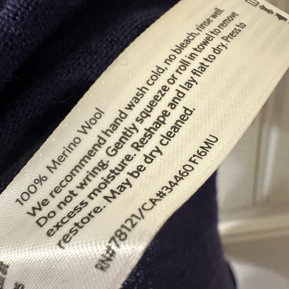 Eileen Fisher purple/ Navy fine merino wool Blend Scoop Neck Pullover - Picture 4 of 4
